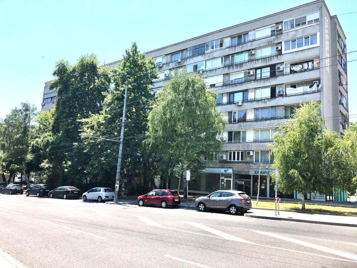 Avelov Art Apartment Burgas Bagian luar foto