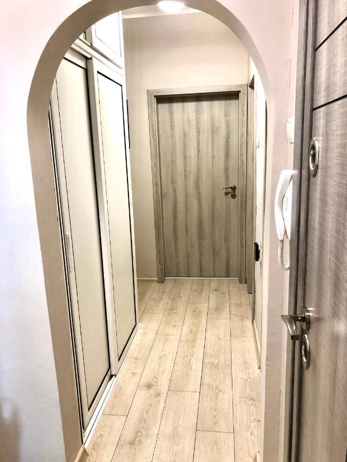 Avelov Art Apartment Burgas Bagian luar foto